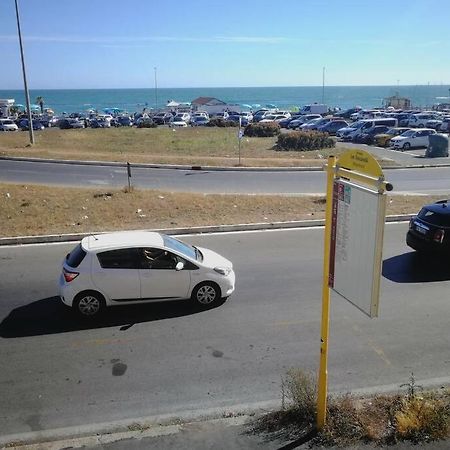Mare Di Roma Villa Lido di Ostia Luaran gambar